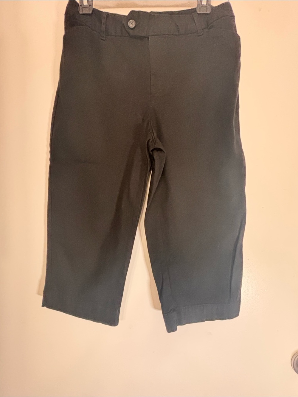 St. John's Bay Black Cropped Ponte Pants